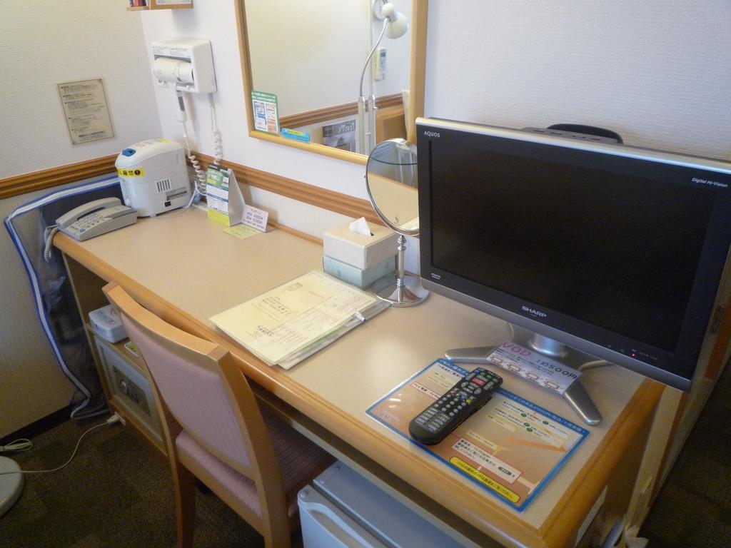 Toyoko Inn Hiroshima-Eki Shinkansen-Guchi 1 Экстерьер фото
